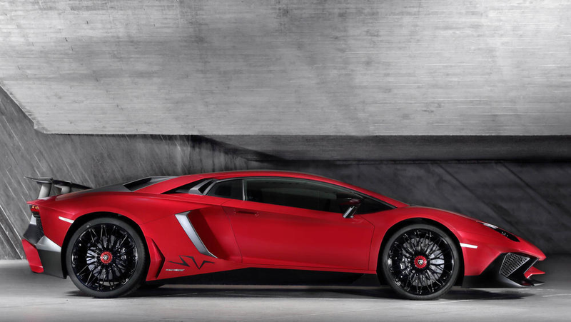 Illustration for article titled The Lamborghini Aventador LP750-4 SV Is Here With 750 HP And 217 MPH